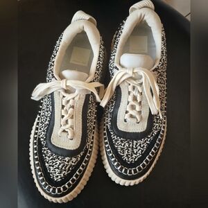 Womens Dolce Vita Beige & Black Wedge Sneakers Sz 7.5 Pre-owned